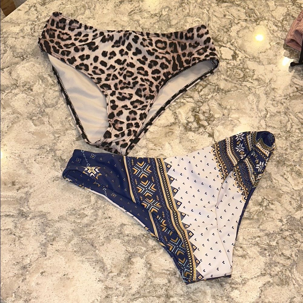 🐆 Bundle of 2 SHEIN Bikini Bottoms - Size Small